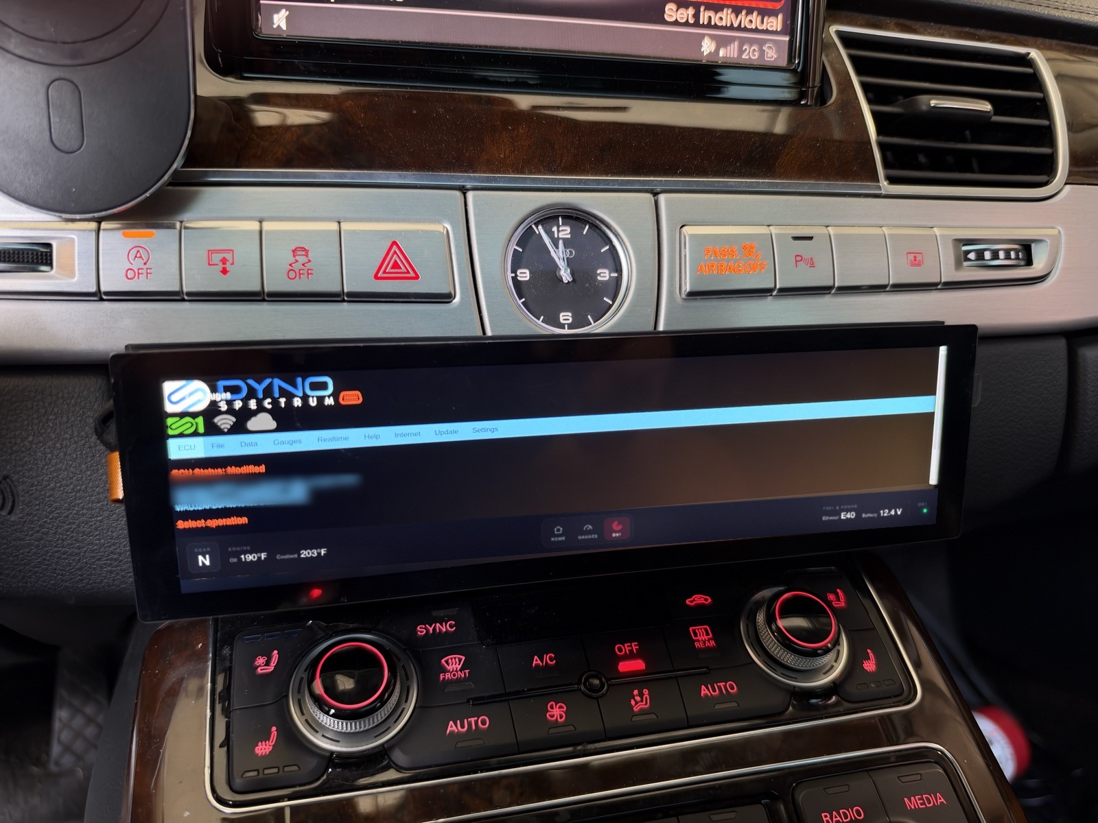 Spooled Dash installed in an Audi A8 / S8 (D4), showing the DS1 interface screen